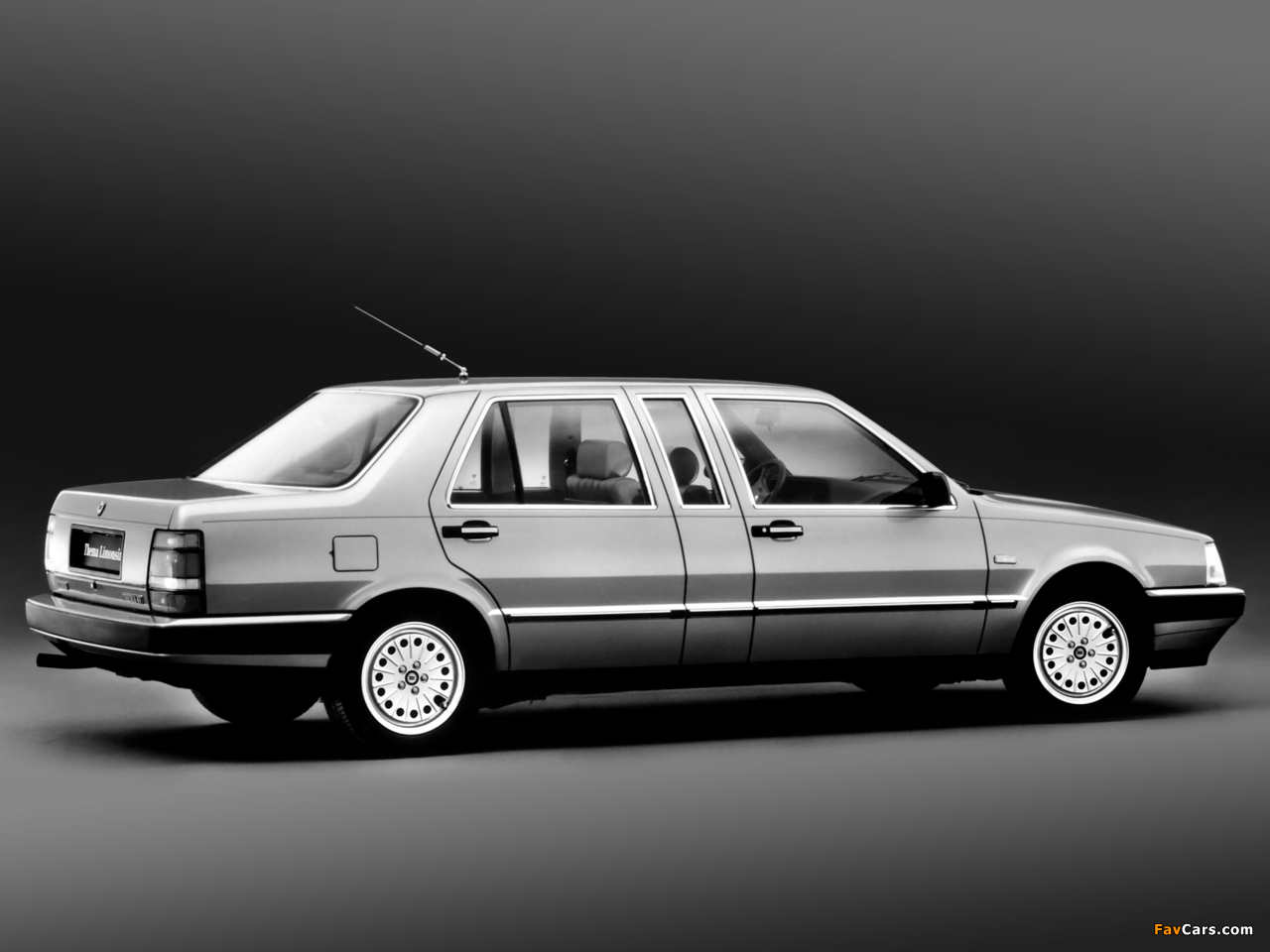 Photos of Lancia Thema 6V Limousine (834) 1987–88 (1280 x 960)