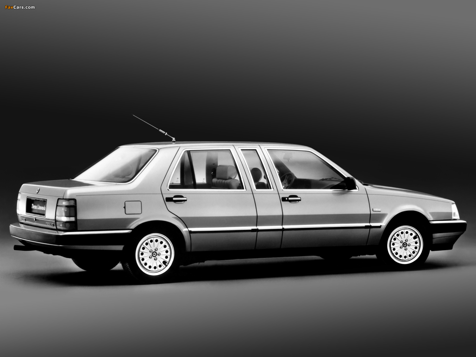 Photos of Lancia Thema 6V Limousine (834) 1987–88 (1600 x 1200)