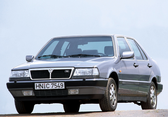 Photos of Lancia Thema V6 (834) 1988–92