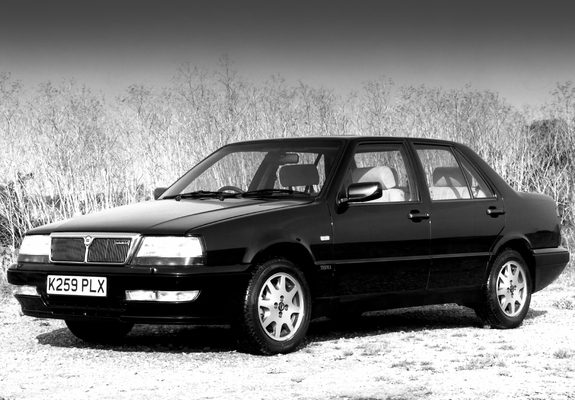 Pictures of Lancia Thema Turbo 16v UK-spec (834) 1992–94