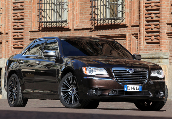 Pictures of Lancia Thema 2011