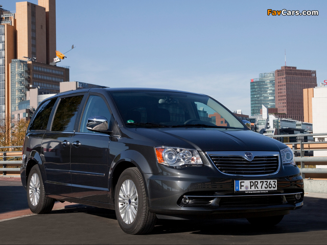 Pictures of Lancia Voyager 2011 (640 x 480)