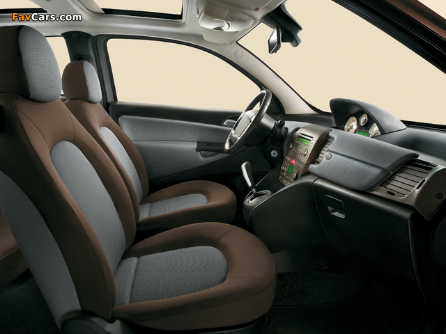 Lancia Ypsilon B-Colore 2004 pictures (640 x 480)