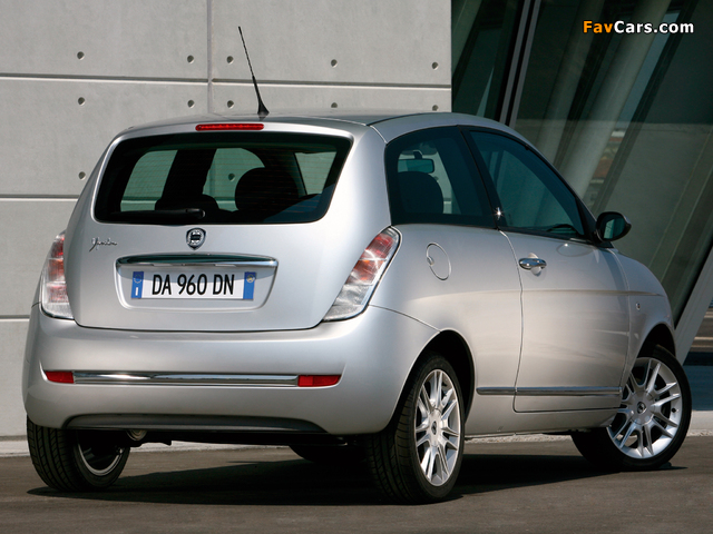 Lancia Ypsilon 2006–11 wallpapers (640 x 480)