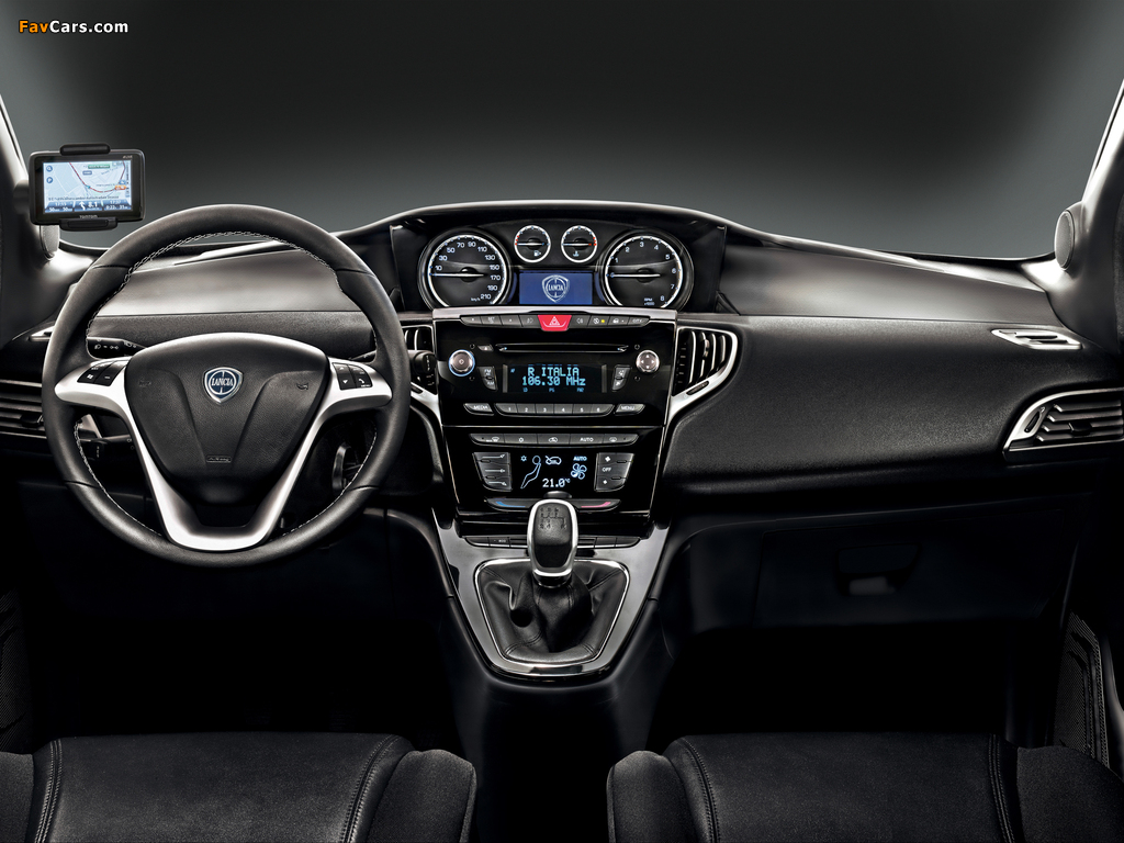 Lancia Ypsilon (846) 2011 images (1024 x 768)