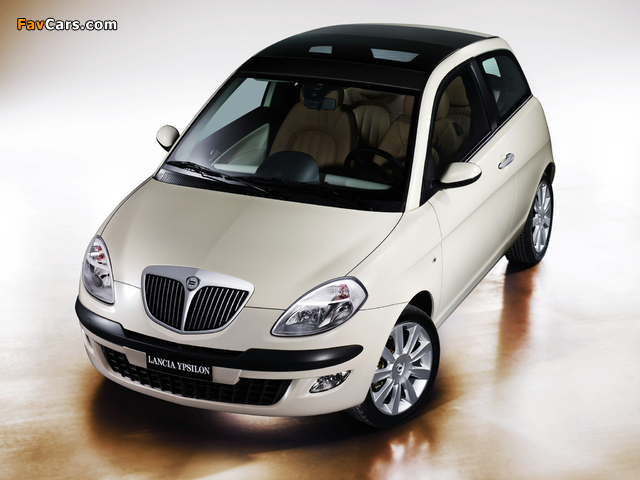 Lancia Ypsilon 2003–06 wallpapers (640 x 480)