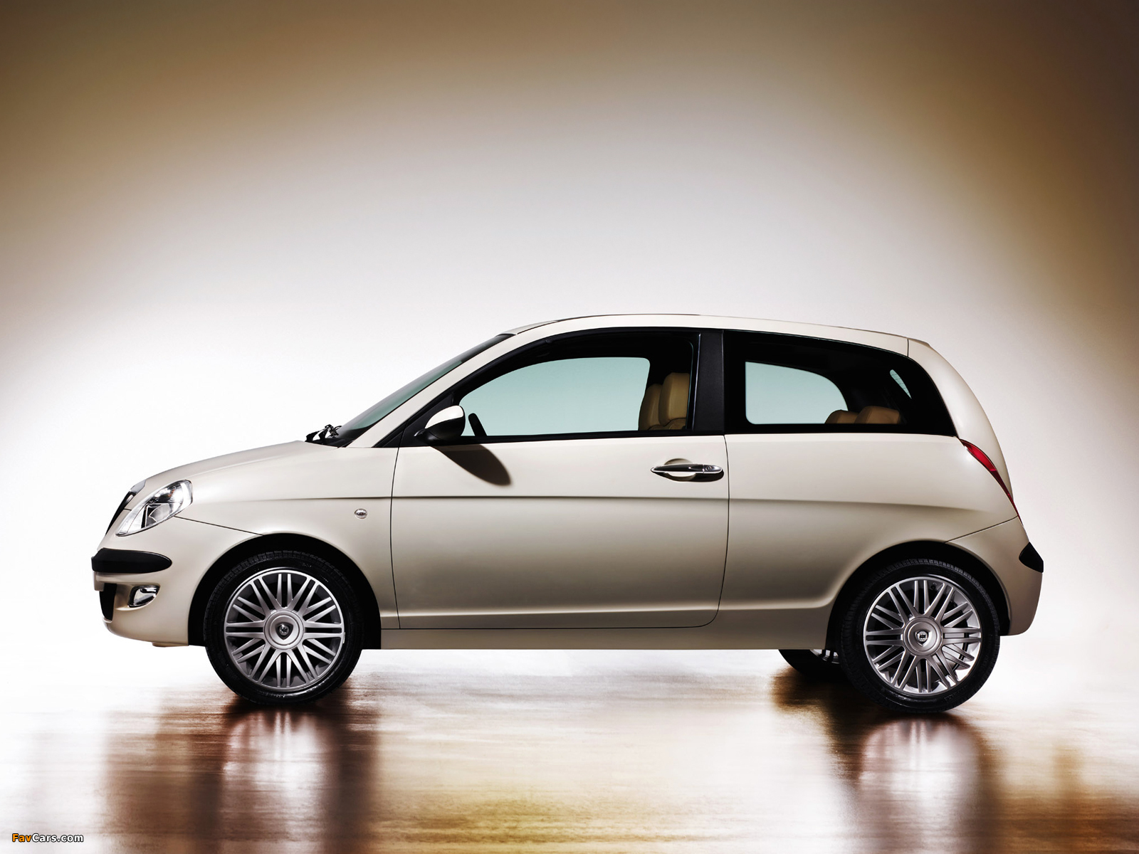 Lancia Ypsilon 2003–06 wallpapers (1600 x 1200)