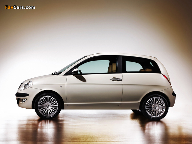 Lancia Ypsilon 2003–06 wallpapers (640 x 480)