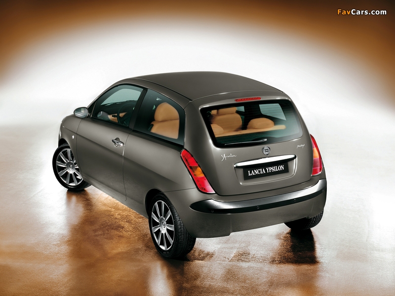 Lancia Ypsilon 2003–06 wallpapers (800 x 600)