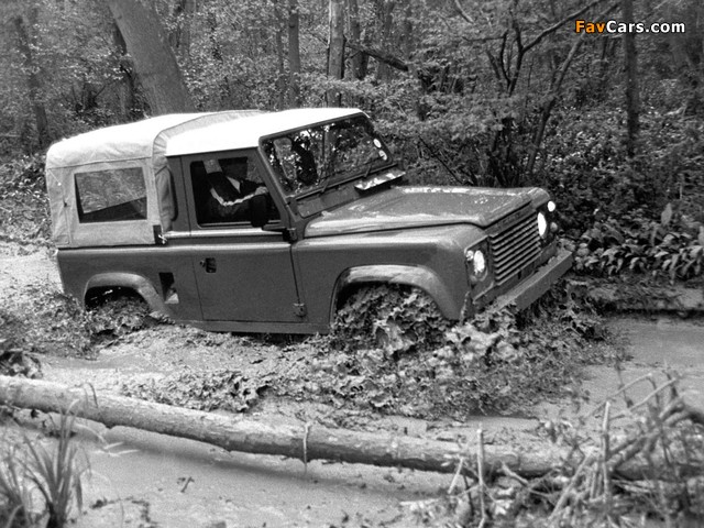 Land Rover 90 Pickup 1984–90 photos (640 x 480)