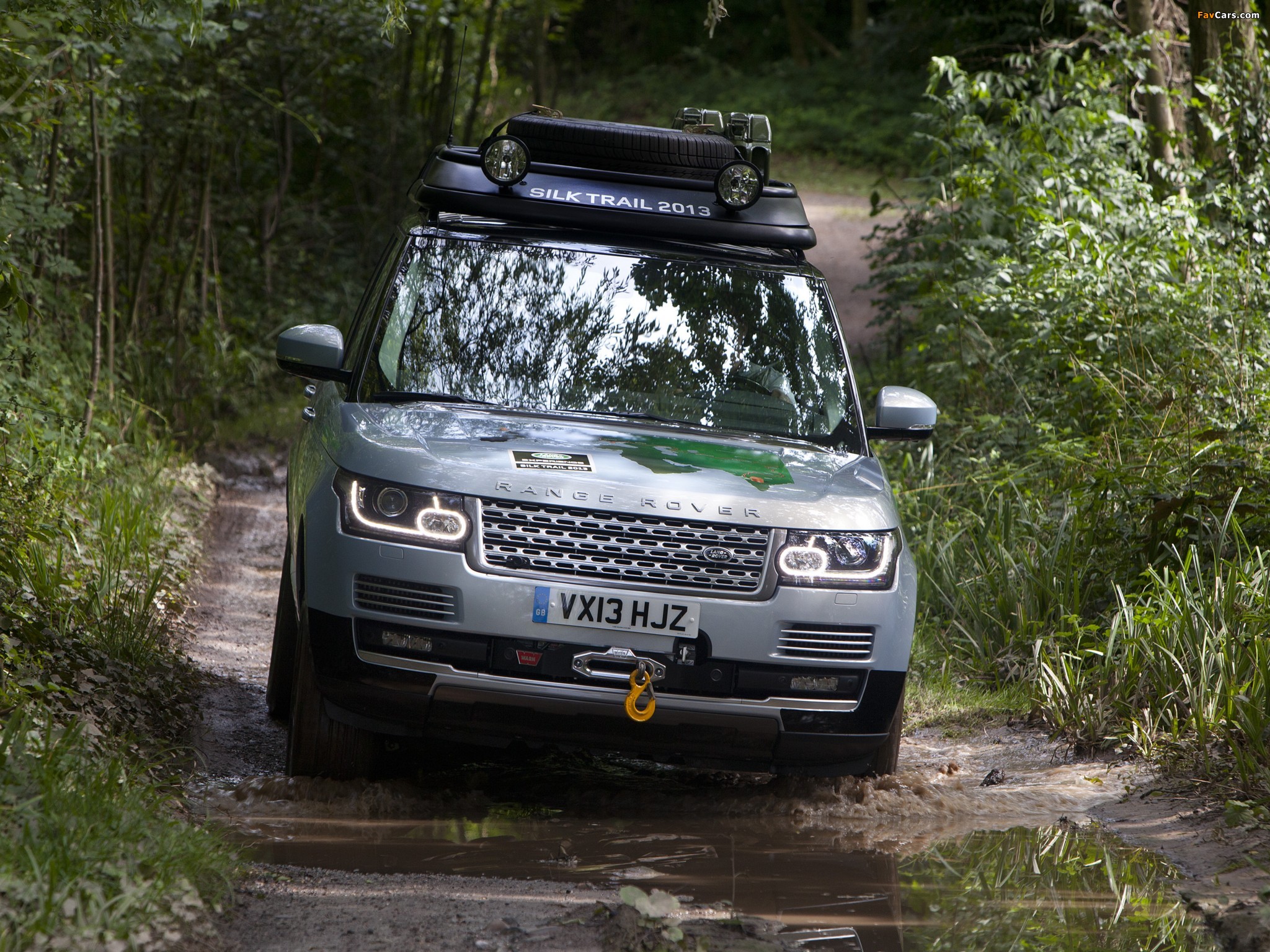 Images of Range Rover Hybrid Prototype (L405) 2013 (2048 x 1536)
