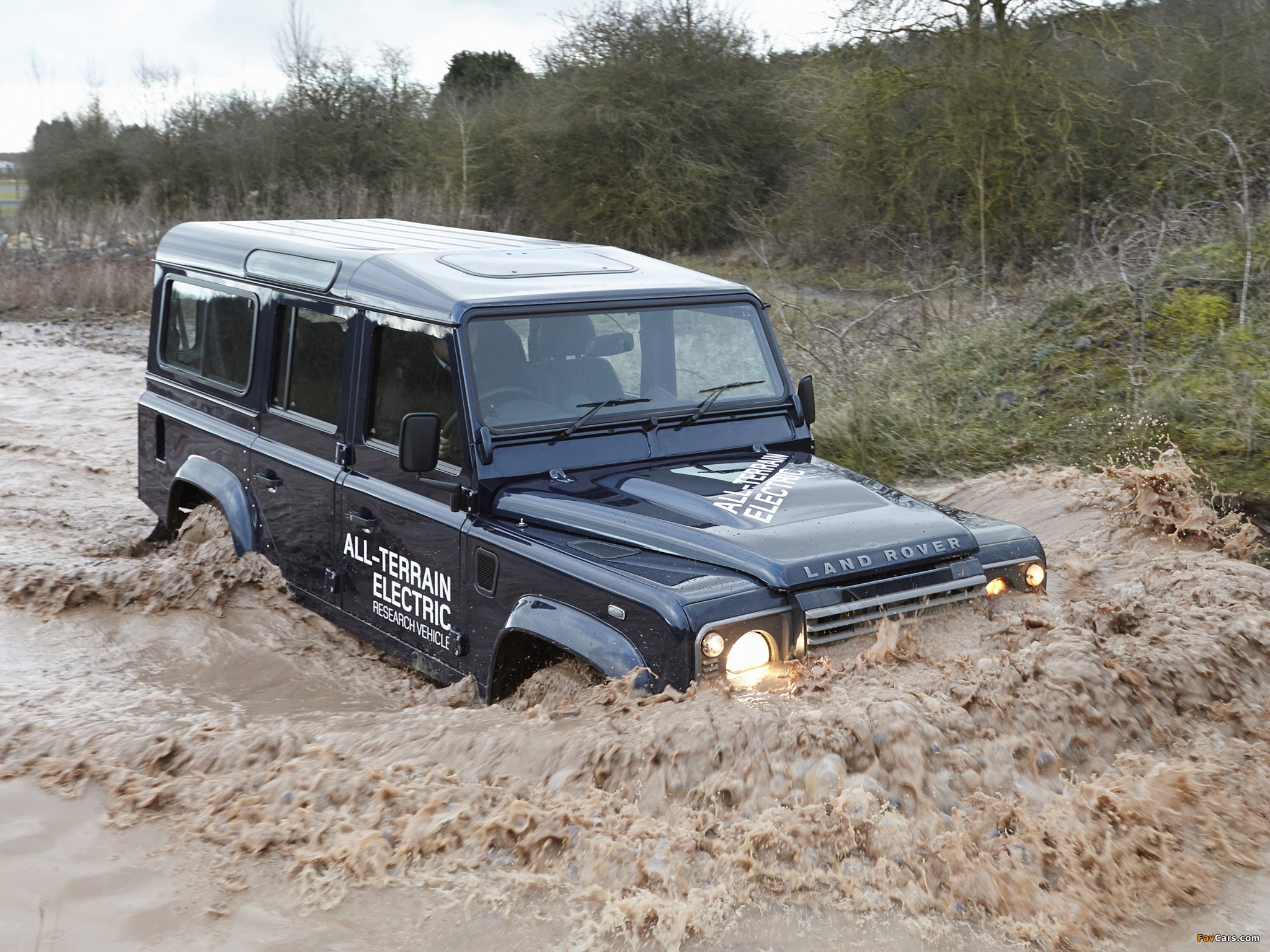 Images of Land Rover Electric Defender Research Vehicle 2013 (2048 x 1536)