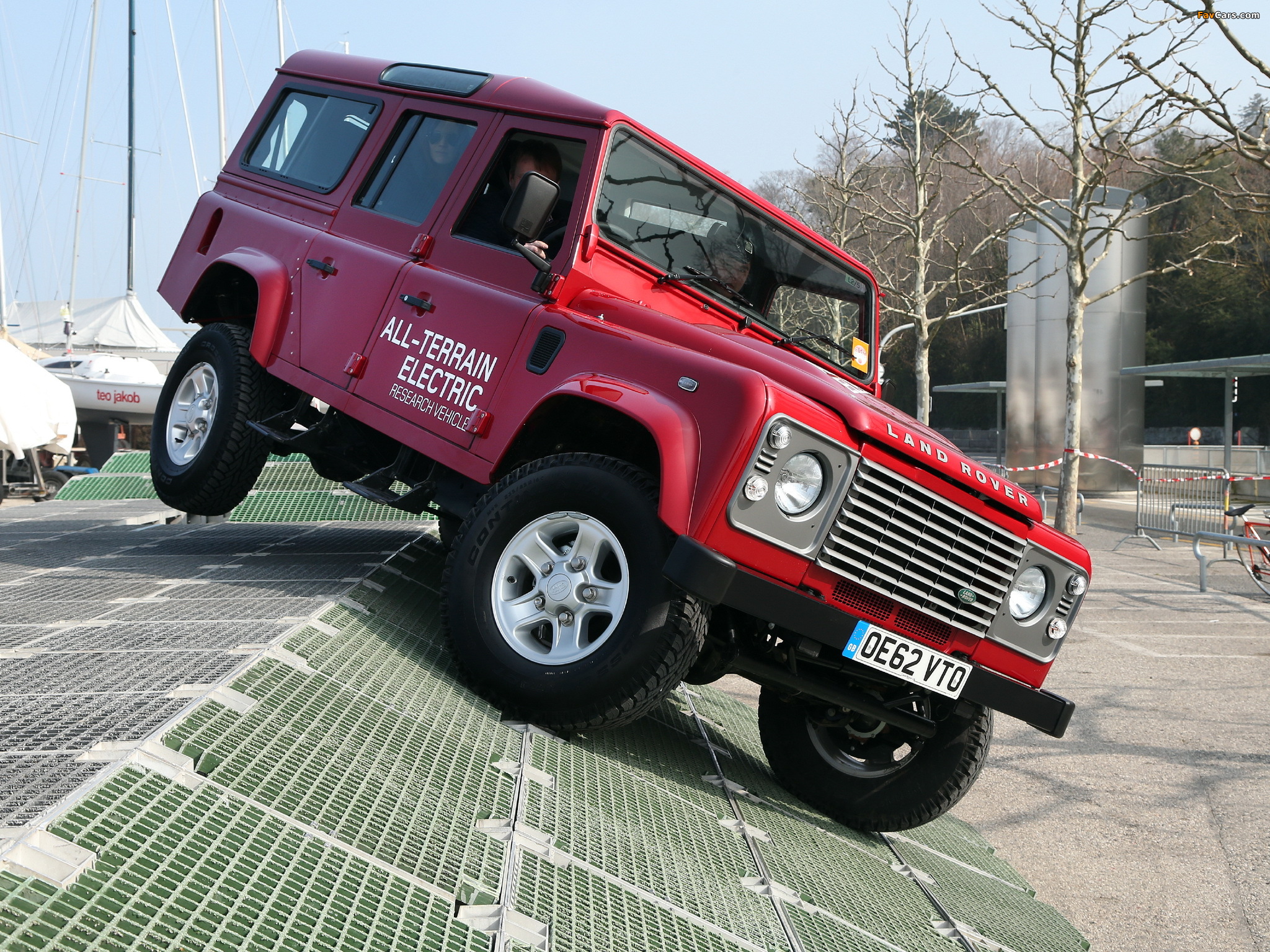 Land Rover Electric Defender Research Vehicle 2013 pictures (2048 x 1536)