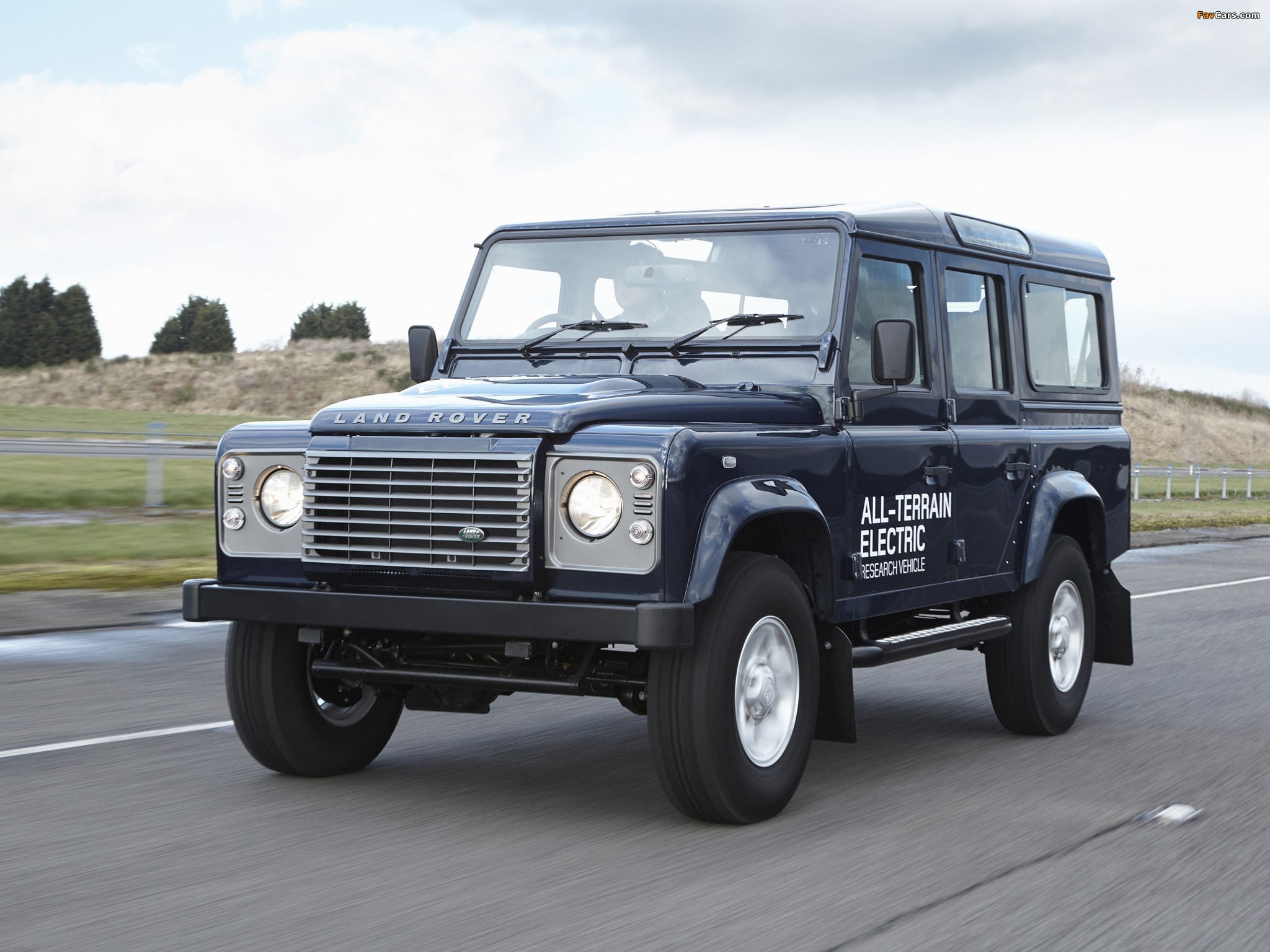 Photos of Land Rover Electric Defender Research Vehicle 2013 (2048 x 1536)
