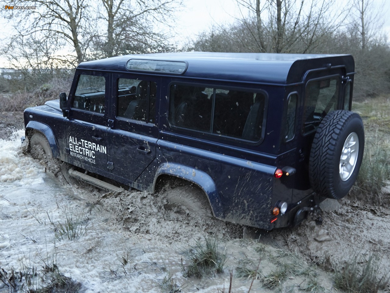 Photos of Land Rover Electric Defender Research Vehicle 2013 (1280 x 960)