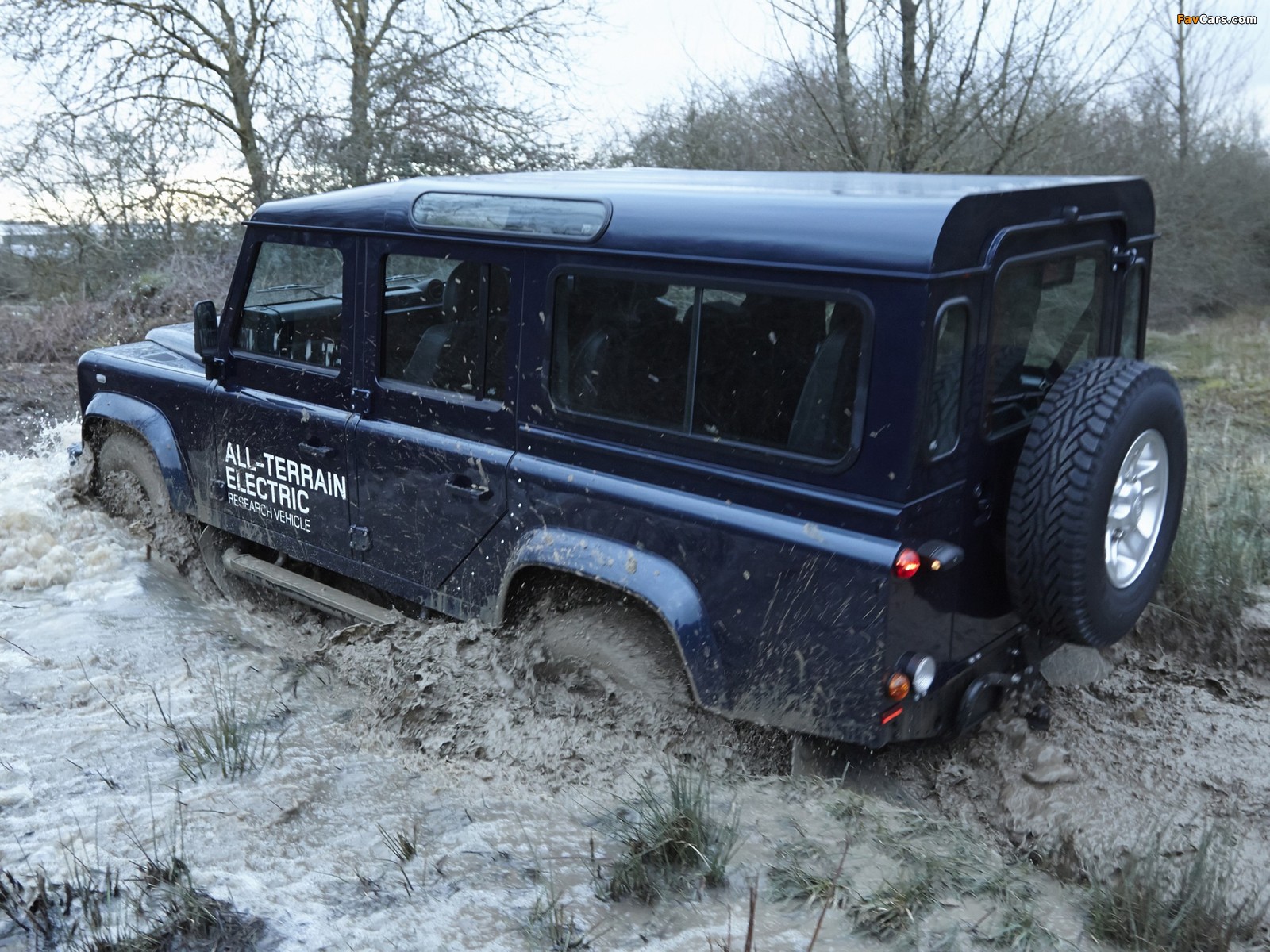 Photos of Land Rover Electric Defender Research Vehicle 2013 (1600 x 1200)
