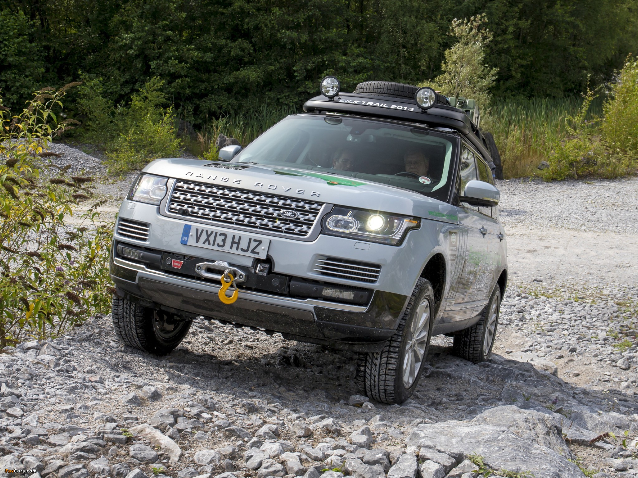 Pictures of Range Rover Hybrid Prototype (L405) 2013 (2048 x 1536)
