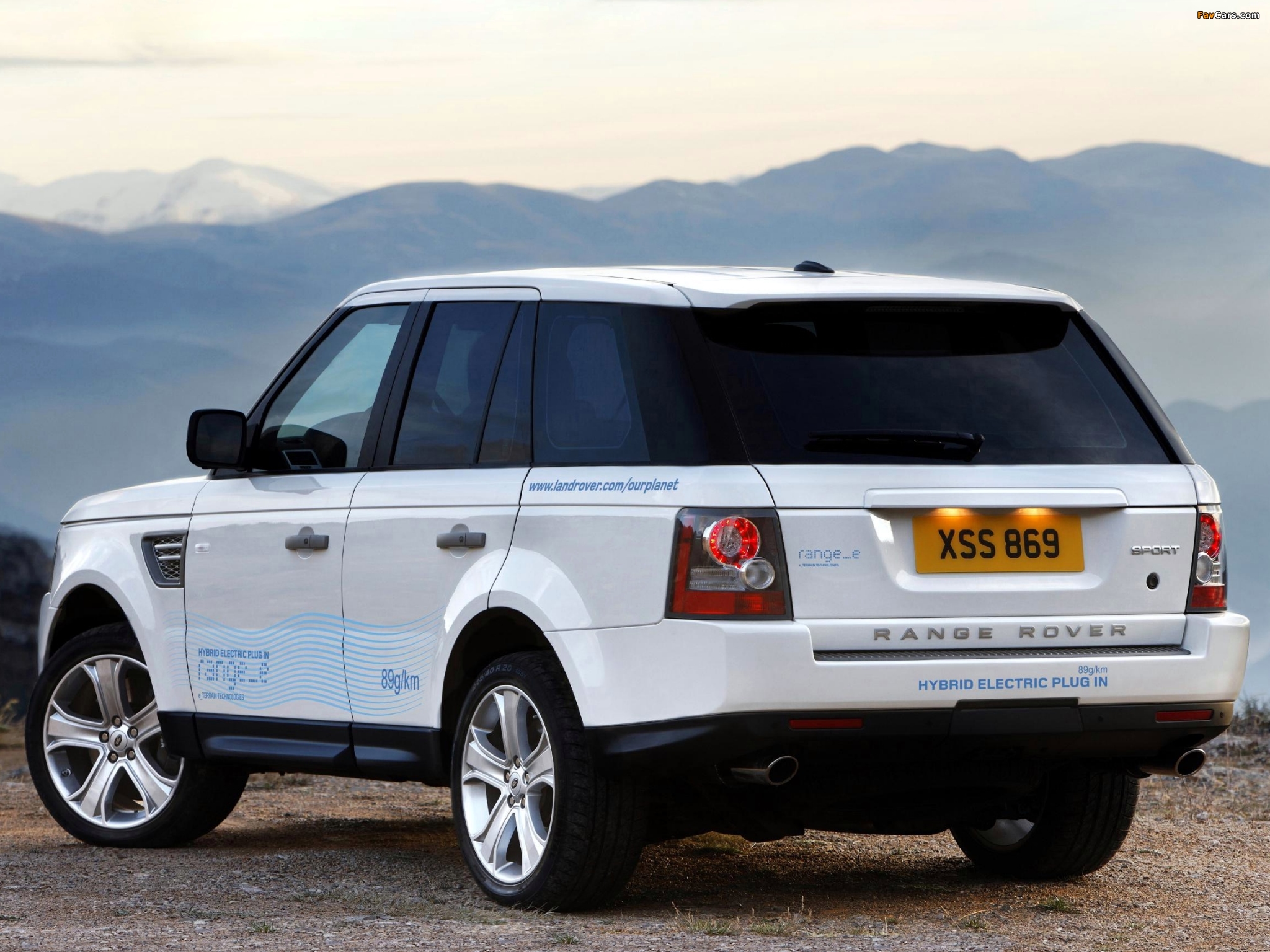 Land Rover Range_e Plug-in Hybrid Prototype 2011 wallpapers (2048 x 1536)