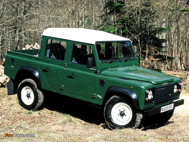 Images of Land Rover Defender 110 Double Cab Pickup UK-spec 1990–2007 (640 x 480)
