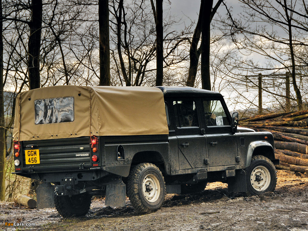 Images of Land Rover Defender 130 Double Cab High Capacity Pickup UK-spec 2007 (1024 x 768)