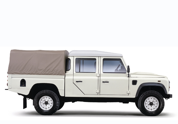 Images of Land Rover Defender 130 Double Cab High Capacity Pickup UK-spec 2007