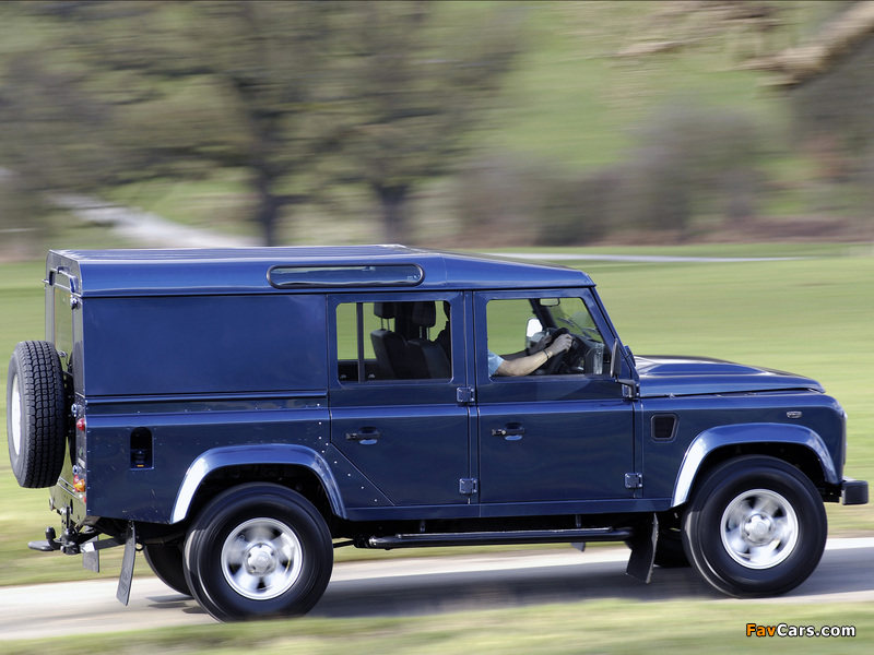 Images of Land Rover Defender 110 Utility Wagon UK-spec 2009 (800 x 600)