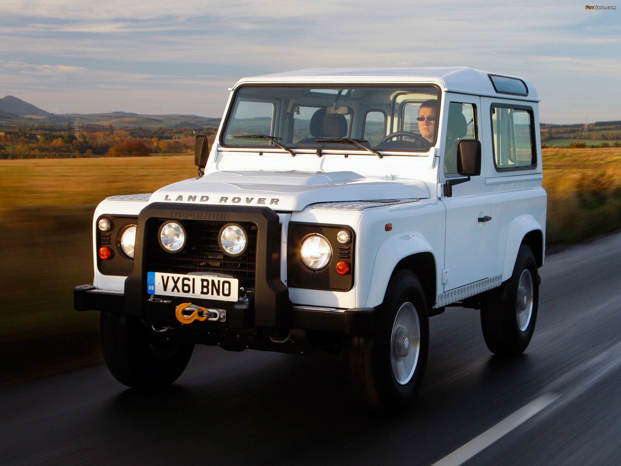 Images of Land Rover Defender 90 Station Wagon EU-spec 2007 (2048 x 1536)