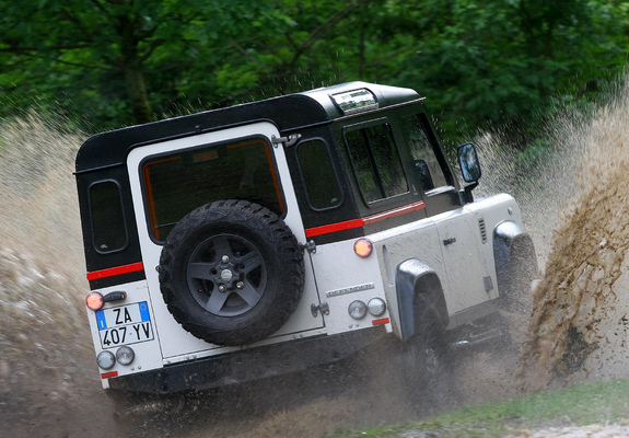 Images of Aznom Land Rover Defender 90 2010