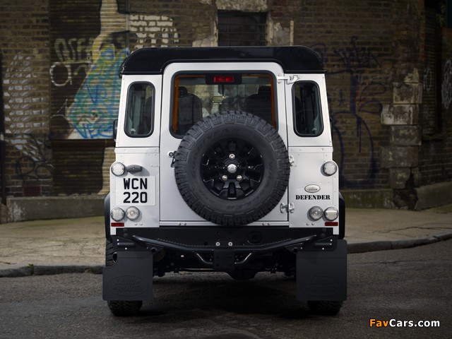 Images of Land Rover Defender 90 Station Wagon X-Tech 2011 (640 x 480)