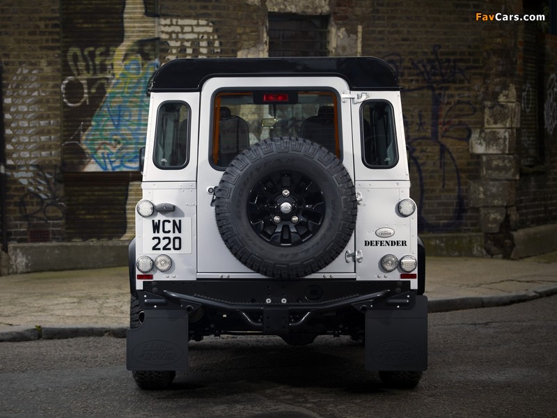Images of Land Rover Defender 90 Station Wagon X-Tech 2011 (800 x 600)