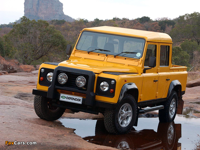 Land Rover Defender 110 Double Cab Pickup ZA-spec 1990–2007 images (640 x 480)