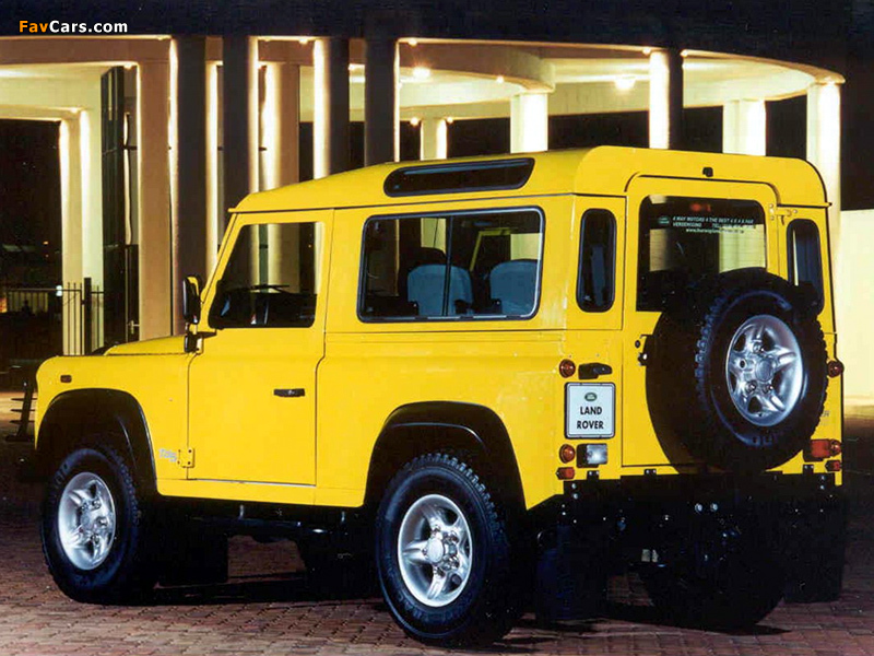 Land Rover Defender 90 Station Wagon ZA-spec 1990–2007 images (800 x 600)