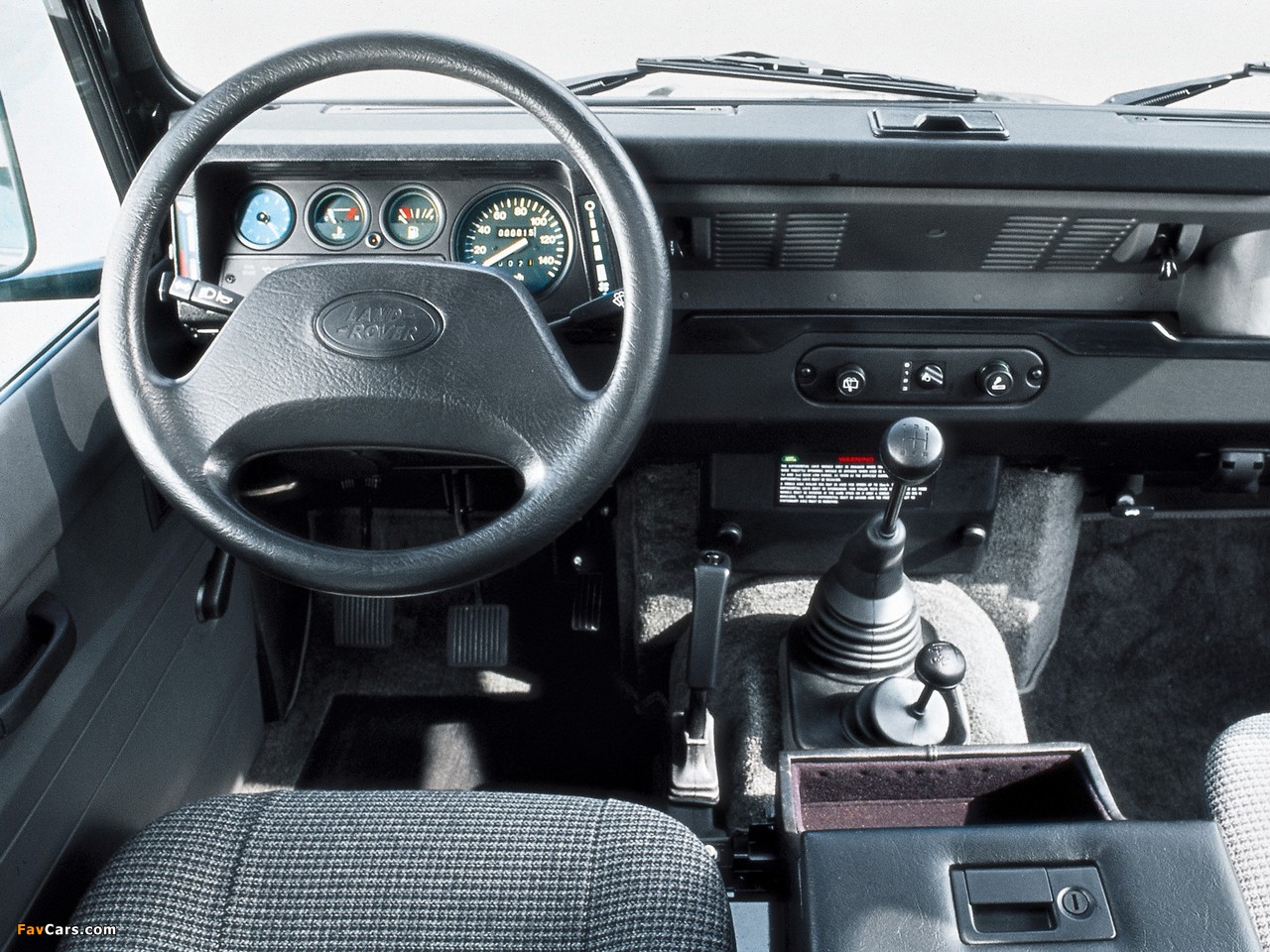 Land Rover Defender 110 Station Wagon 1990–2007 photos (1280 x 960)