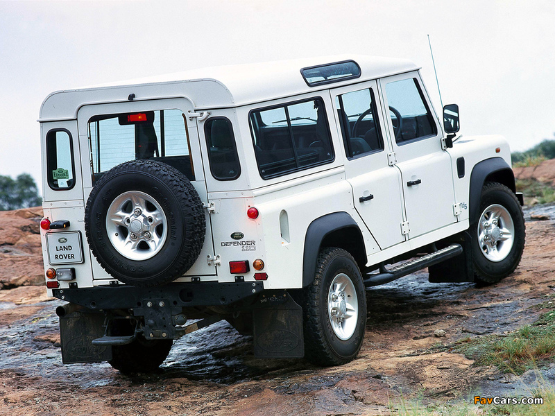 Land Rover Defender 110 Station Wagon ZA-spec 1990–2007 pictures (800 x 600)