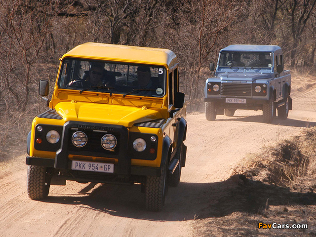 Land Rover Defender 110 Double Cab Pickup ZA-spec 1990–2007 pictures (640 x 480)