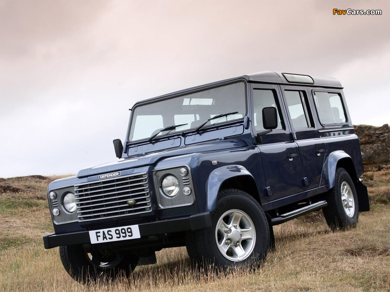 Land Rover Defender 110 Station Wagon 1990–2007 wallpapers (800 x 600)