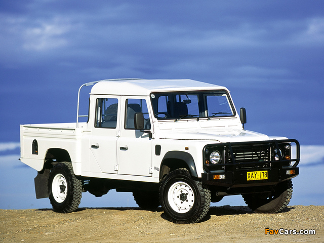 Land Rover Defender 130 Double Cab Pickup AU-spec 1990–2007 wallpapers (640 x 480)