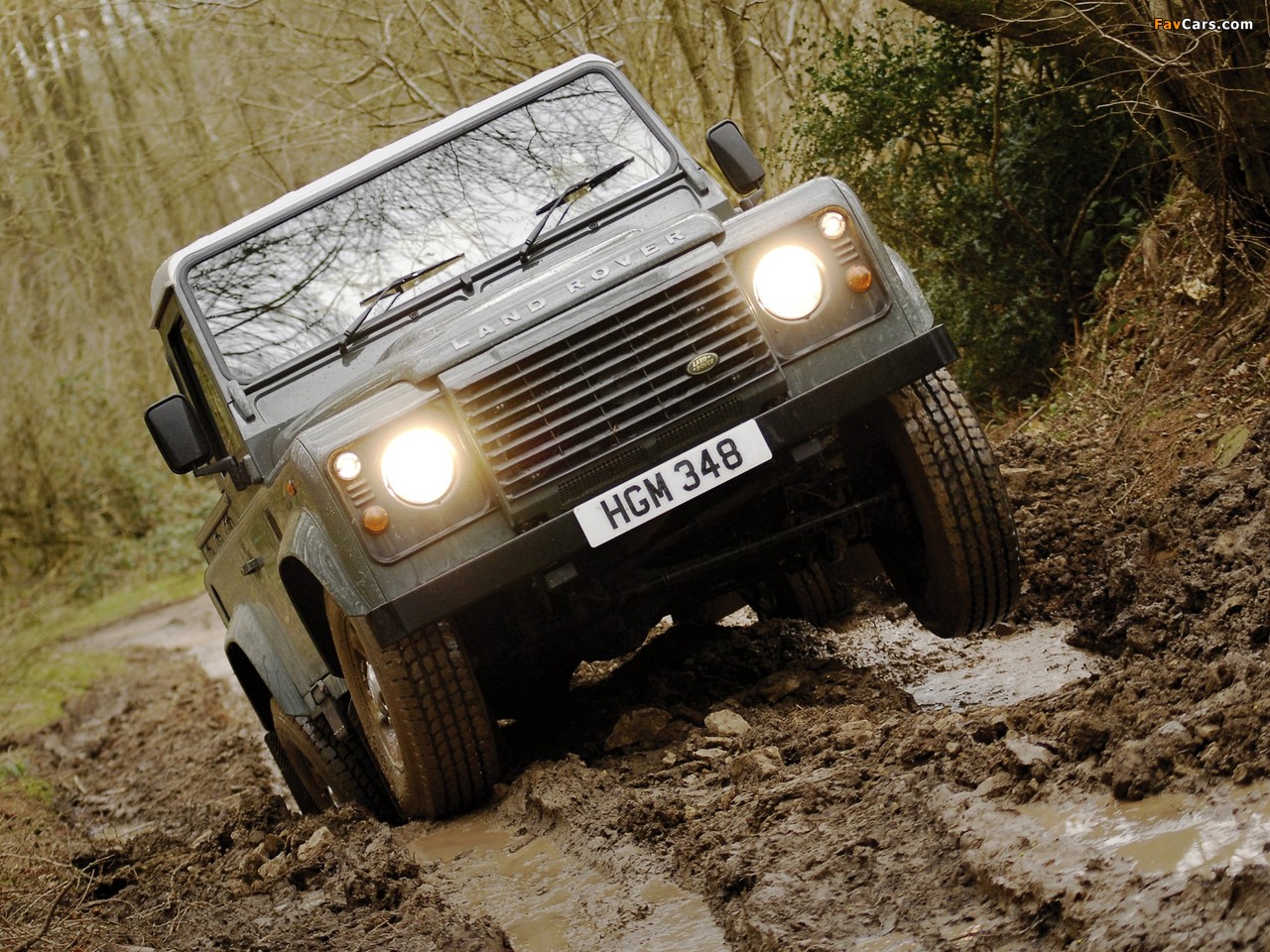 Land Rover Defender 90 Pickup UK-spec 2007 photos (1280 x 960)