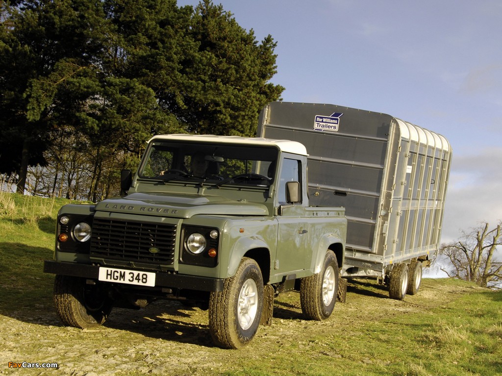 Land Rover Defender 90 Pickup UK-spec 2007 pictures (1024 x 768)