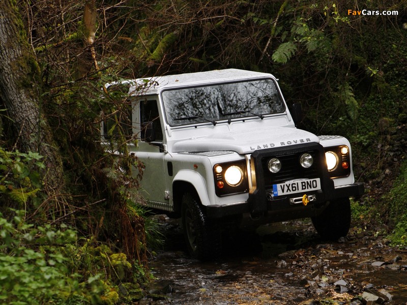 Land Rover Defender 90 Station Wagon EU-spec 2007 pictures (800 x 600)