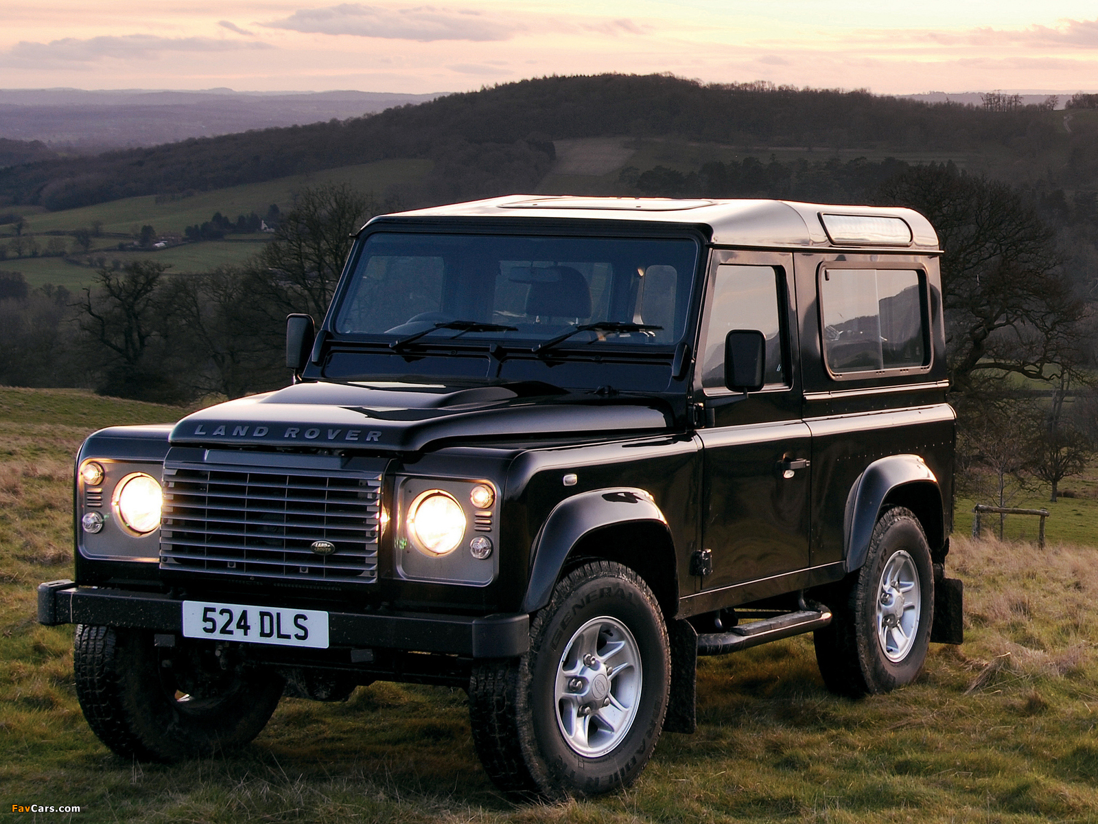 Land Rover Defender 90 Station Wagon 2007 wallpapers (1600 x 1200)