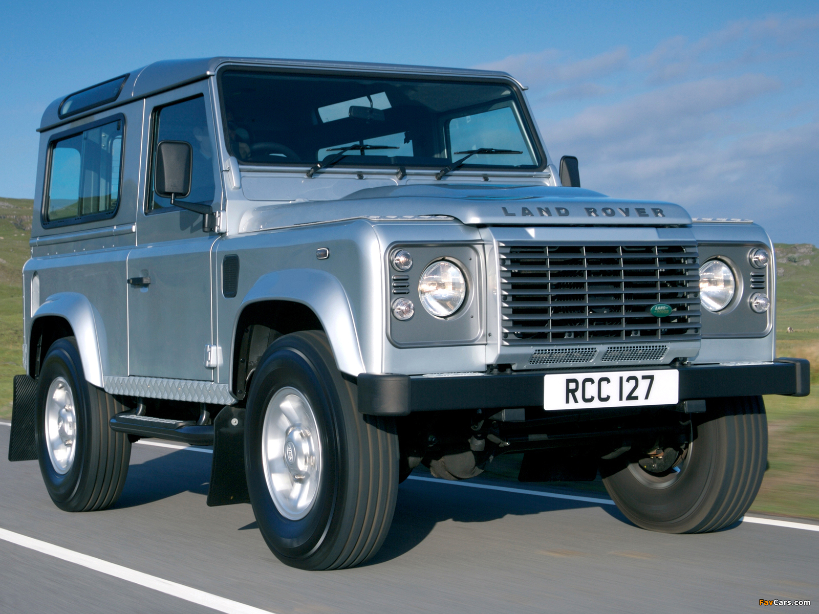Land Rover Defender 90 Station Wagon 2007 wallpapers (1600 x 1200)