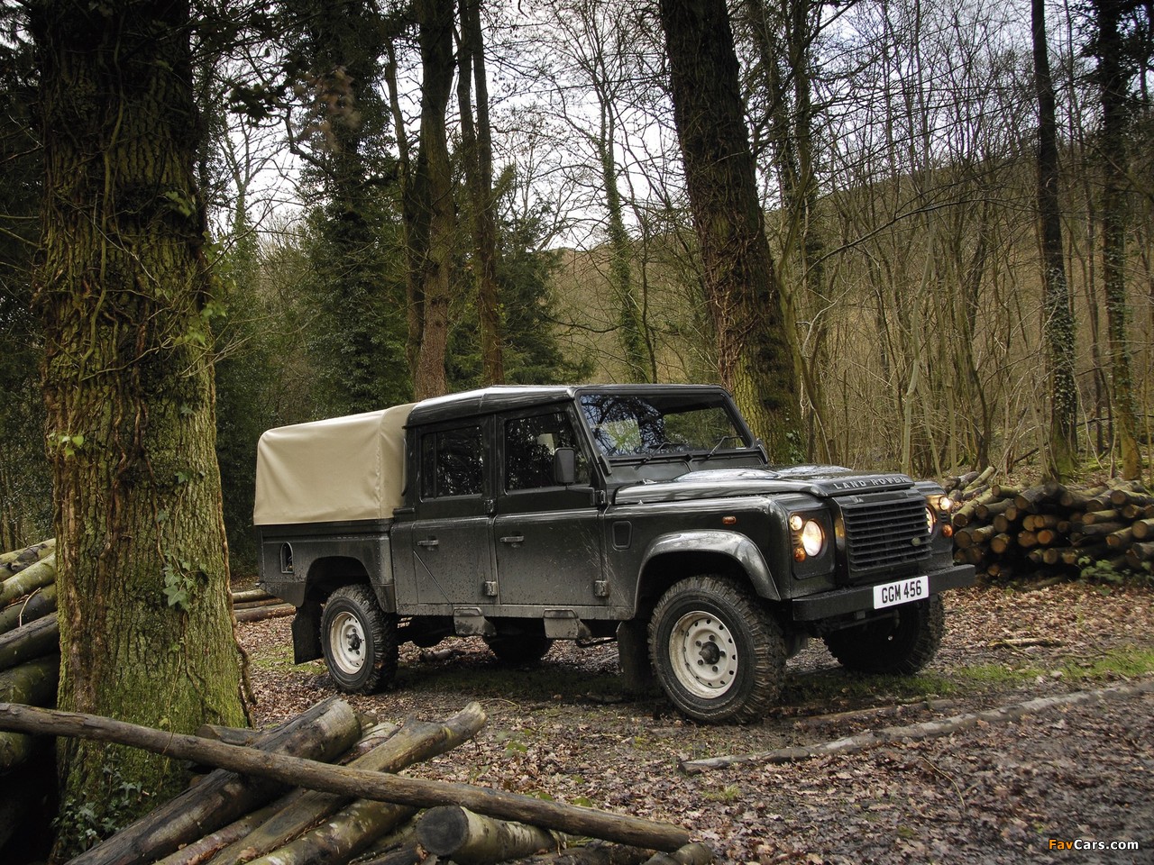 Land Rover Defender 130 Double Cab High Capacity Pickup UK-spec 2007 wallpapers (1280 x 960)