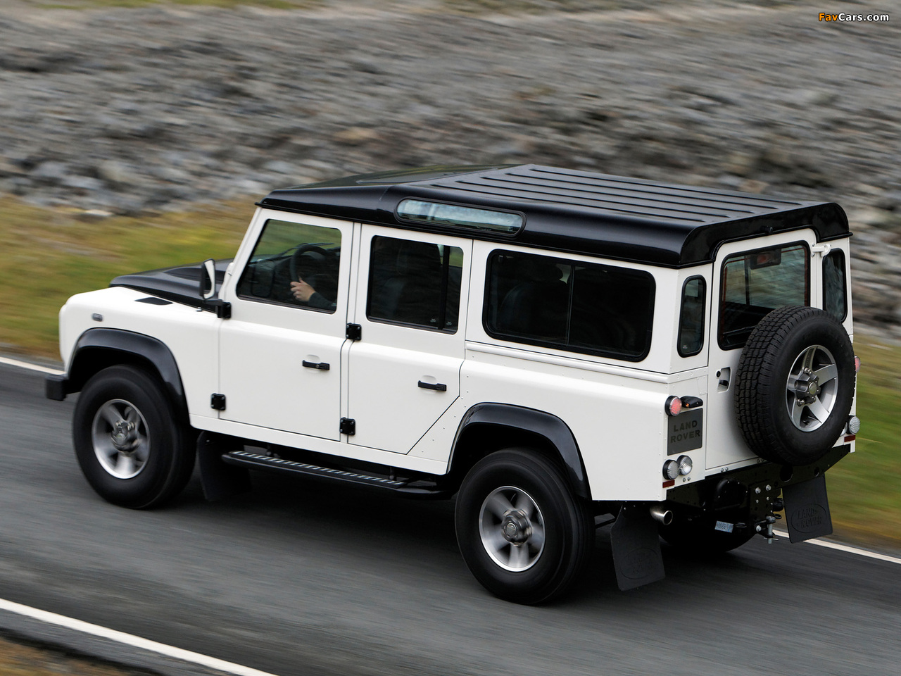 Land Rover Defender Ice 2009 images (1280 x 960)