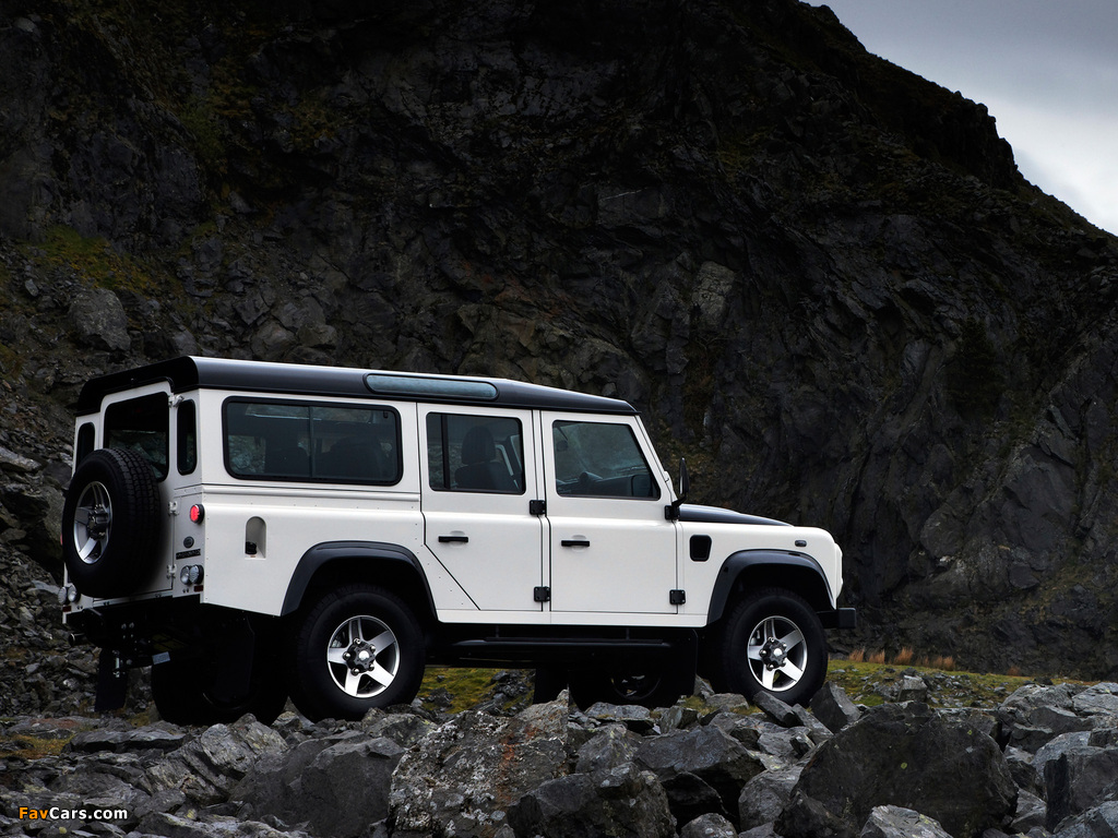 Land Rover Defender Ice 2009 wallpapers (1024 x 768)