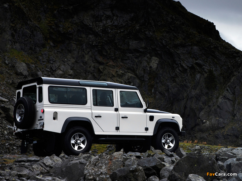 Land Rover Defender Ice 2009 wallpapers (800 x 600)