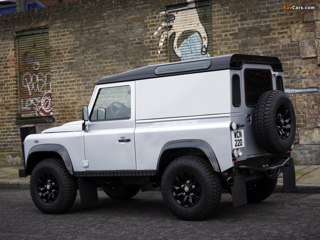 Land Rover Defender 90 Hard Top X-Tech 2011 photos (1024 x 768)