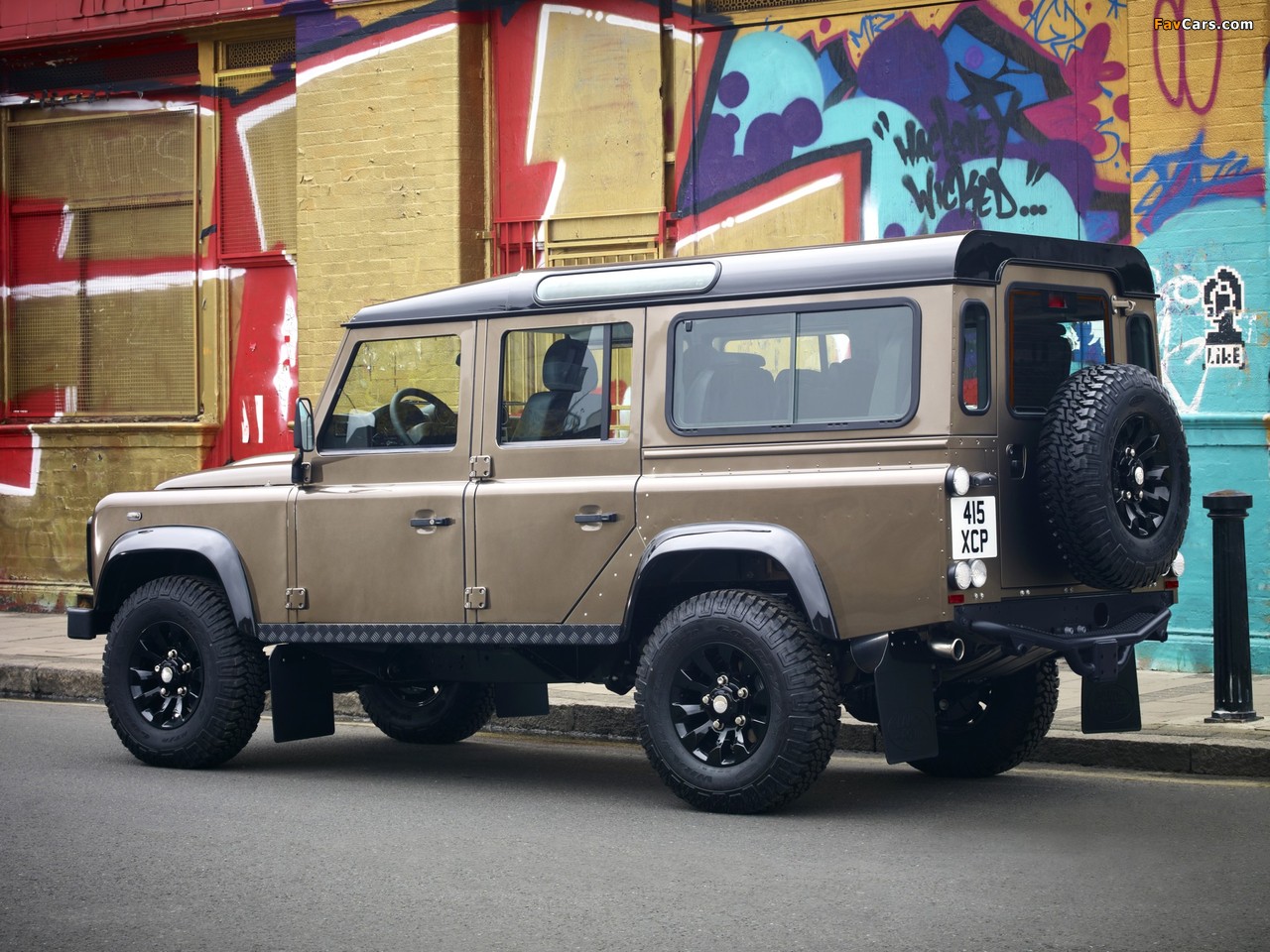 Land Rover Defender 110 Station Wagon Raw 2011 pictures (1280 x 960)