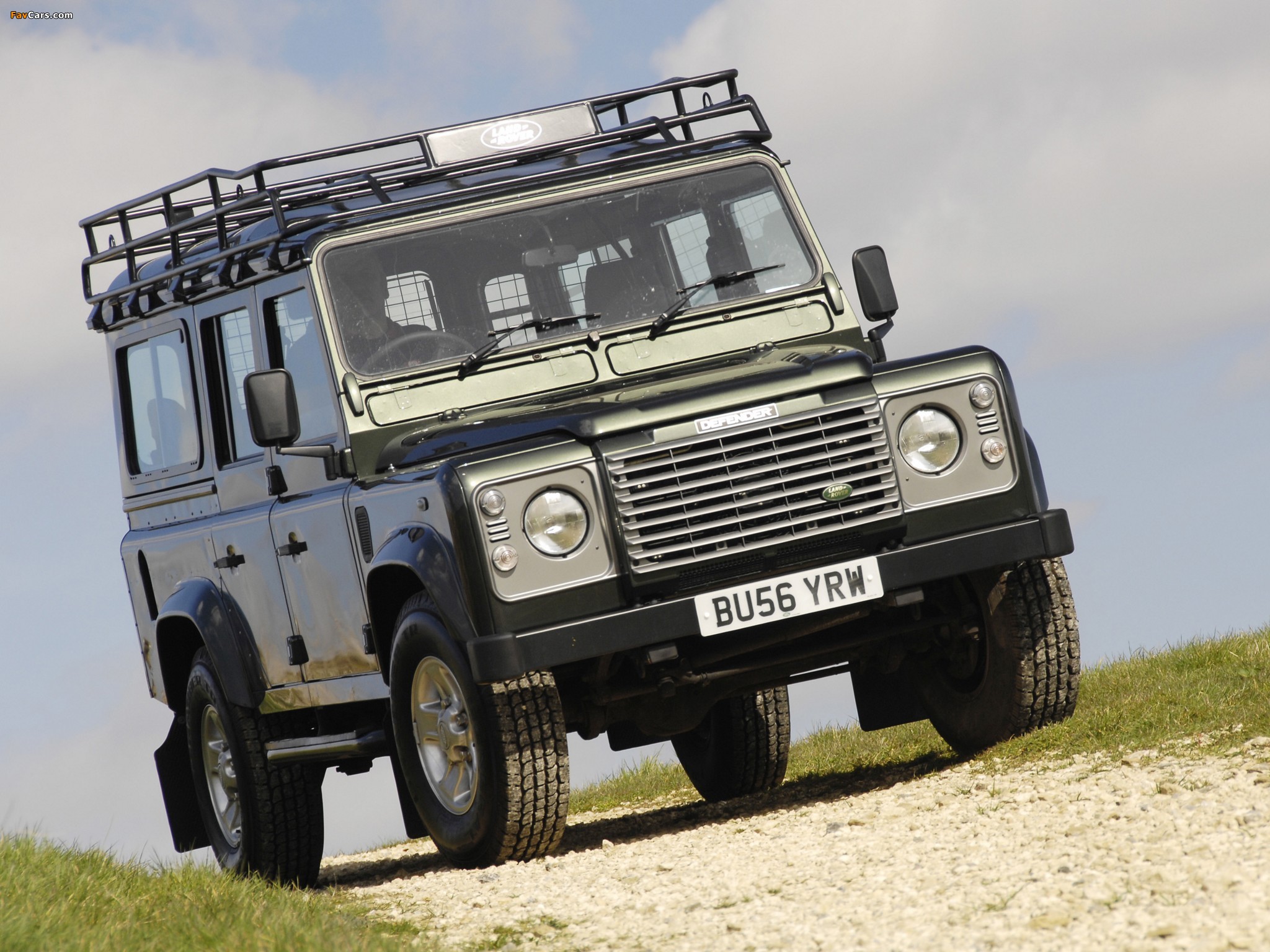 Land Rover Defender 110 Station Wagon 1990–2007 pictures (2048 x 1536)
