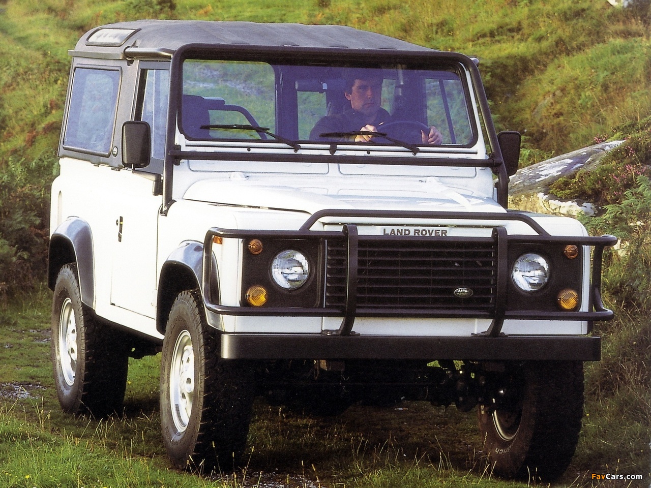 Land Rover Defender 90 NAS Soft Top 1993–97 photos (1280 x 960)